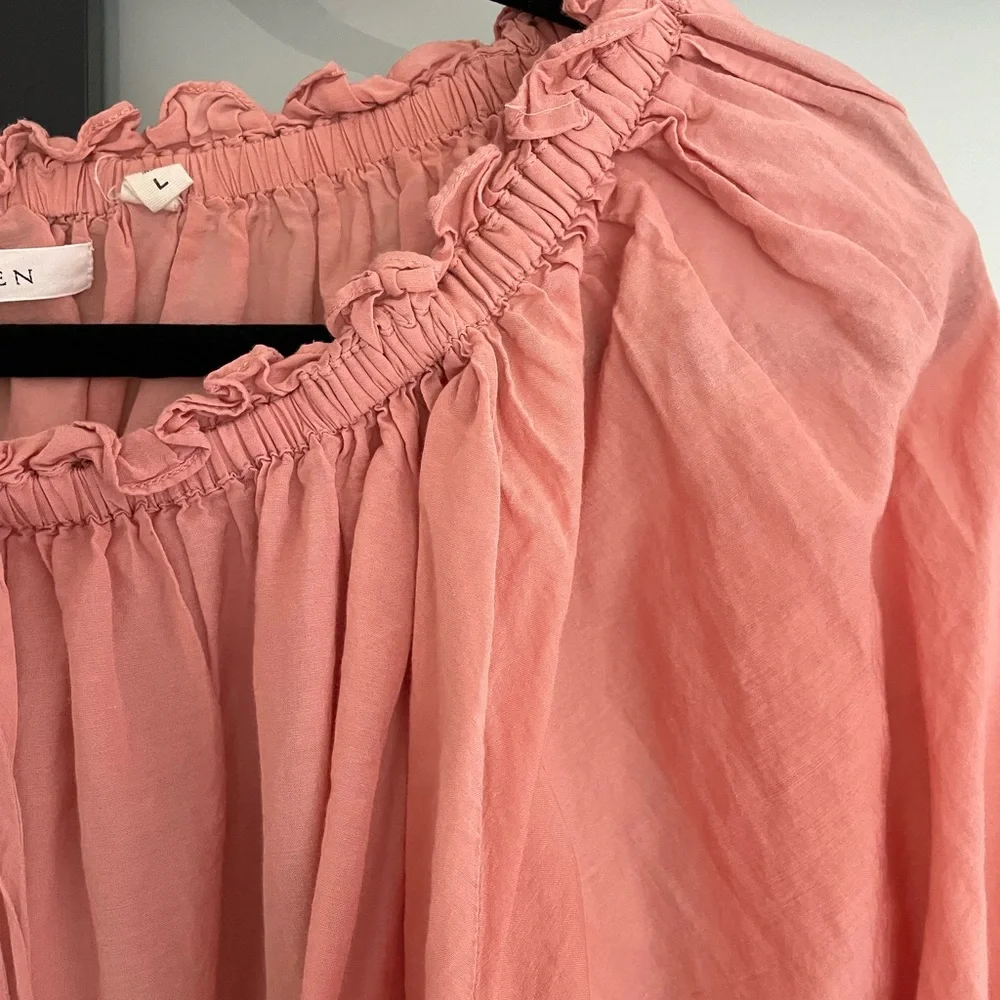 Doen Ruffled Off-Shoulder Blouse in Rose